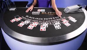 four789 VIP Member Cashback ဆုရရှိပြီး KBZPay ဖြင့် ငွေထုတ်ယူနေသောမြင်ကွင်း